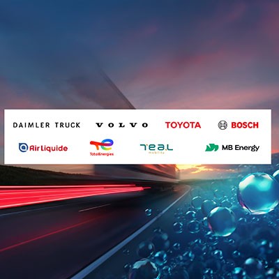  Logo firm: Daimler Truck, Volvo, Toyota, Bosch, Air Liquide, TotalEnergies, TEAL Mobility, MB Energy na tle grafiki z elementami cząstek wodoru.